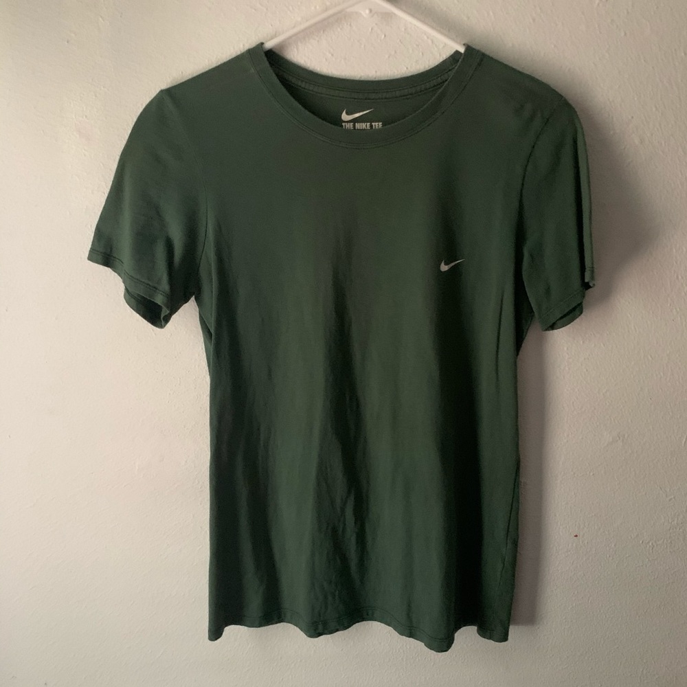 Olive green Nike t shirt